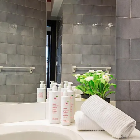 Luxury In The Heart Of By Wonderful Italy Lägenhet *